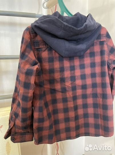 Рубашка Mothercare капюшоном для мальчика 104 110