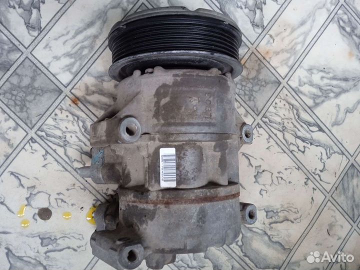 Компрессор от кондера,Тойота