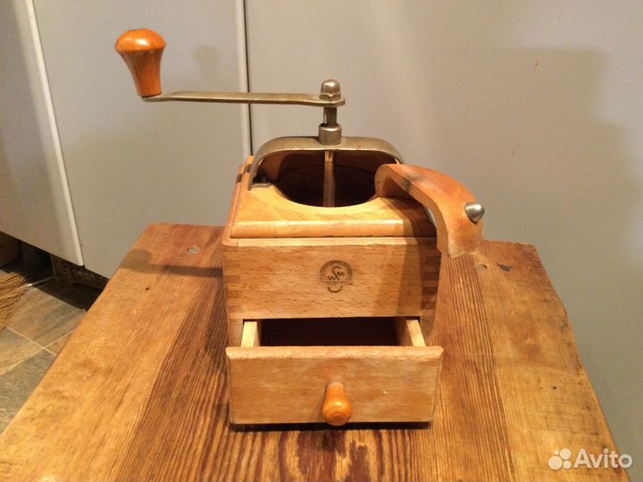 Антикварная кофемолка Klingenthal Германия