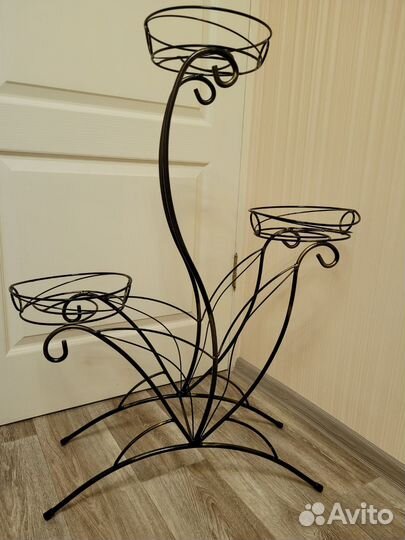 Подставка для цветов напольная металлическая