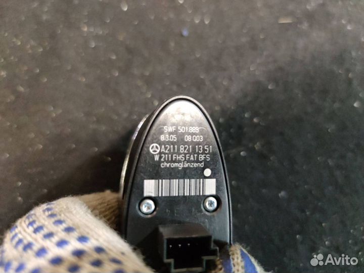 Кнопка стеклоподъемника двери Mercedes-Benz C219