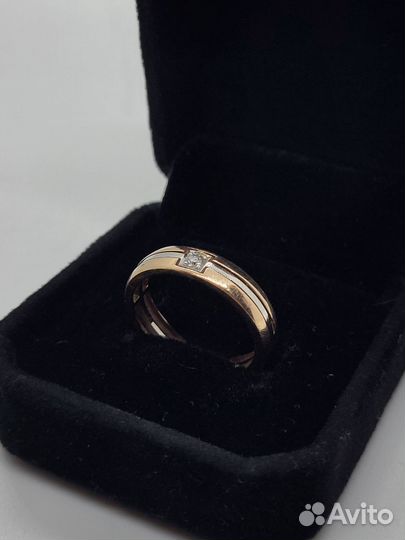 Золотое кольцо 585* с бриллиантом 0.1ct 3,84гр