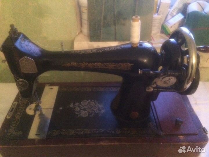 Машина швейная ручная СССР