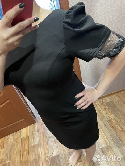 Нарядное женское платье