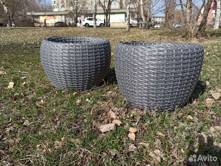 Плету кашпо из ротанга