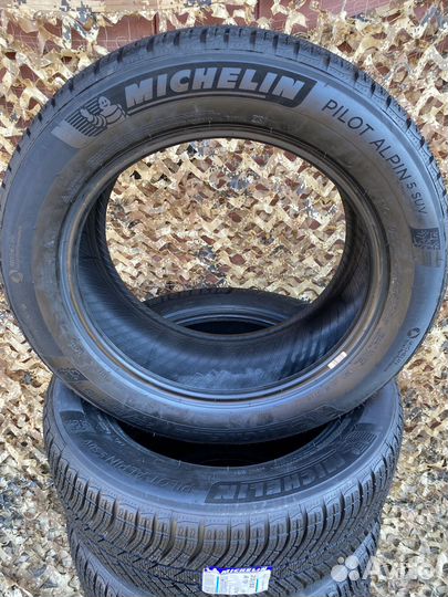 Michelin Pilot Alpin 5 SUV 255/55 R19 111V