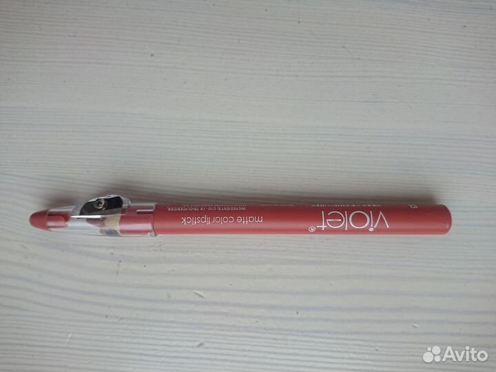 Косметика пакетом Помада, bb крем, карандаш