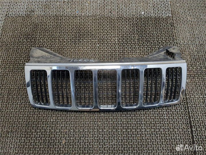 Решетка радиатора Jeep Grand Cherokee, 2005
