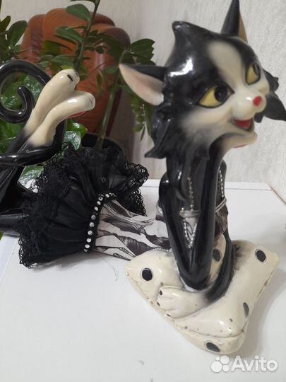 Статуэтка фарфор кошка
