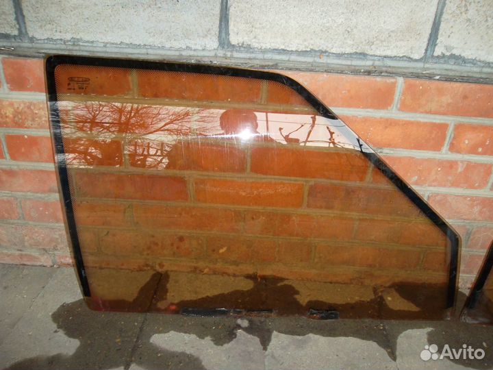 Стекло боковое ваз 09-15