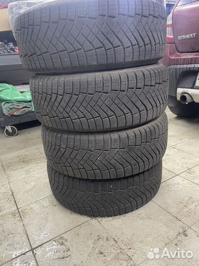 Pirelli Ice Zero 225/55 R17 101H