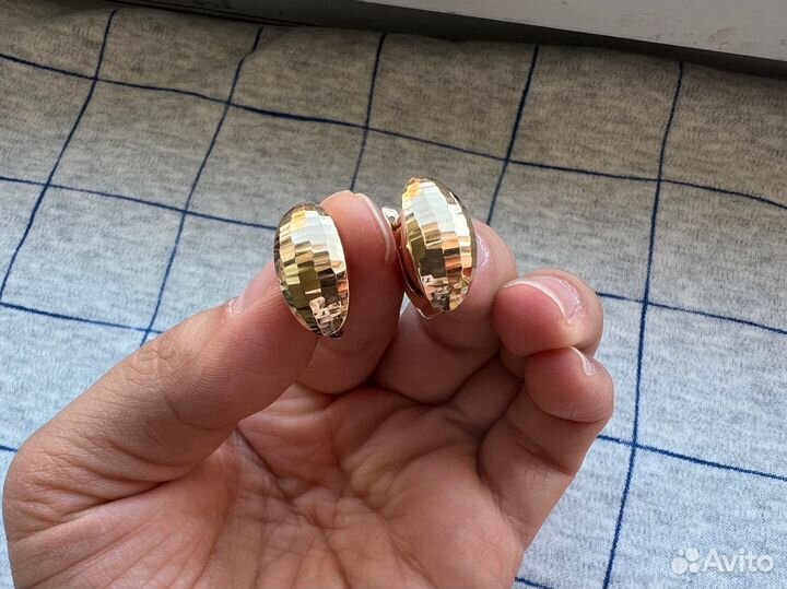 Золотые серьги 585