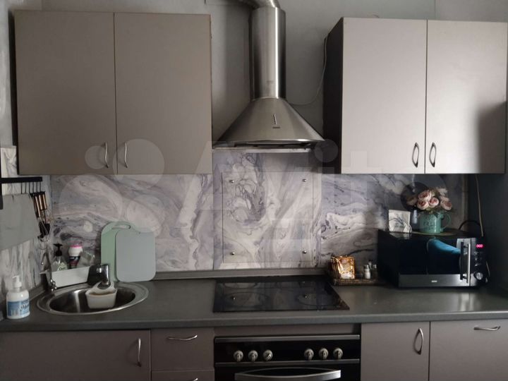 1-к. квартира, 42 м², 1/5 эт.