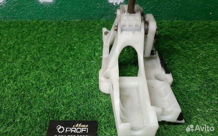 В наличии: Кулиса на Mitsubishi Lancer 10