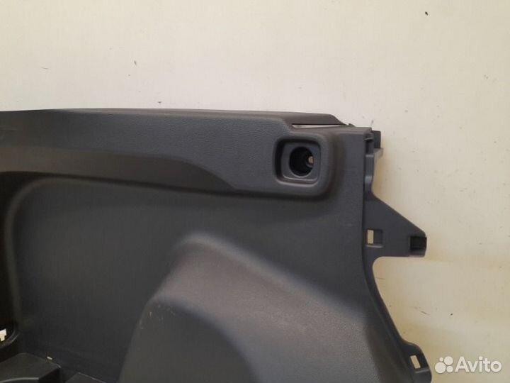 Обшивка багажника задняя левая Toyota Rav4 50