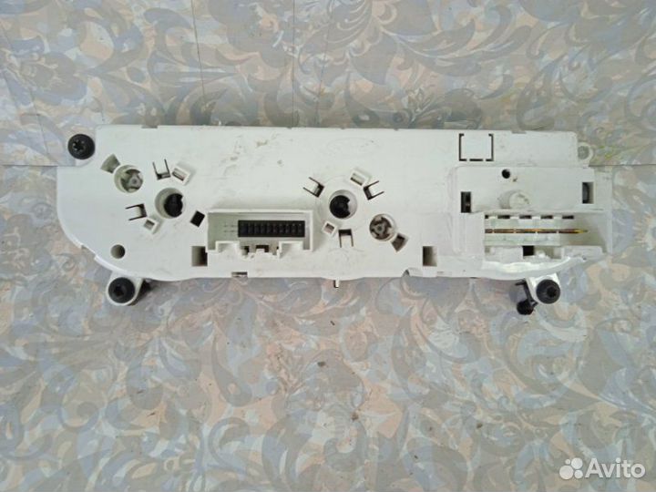 Блок управления климат-контролем Ford Focus 3 pnda