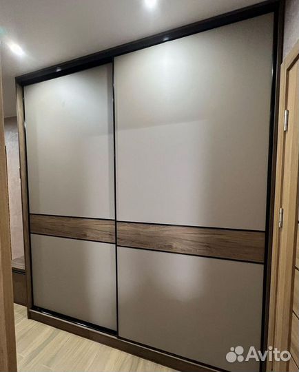 Встроенный шкаф купе в нишу