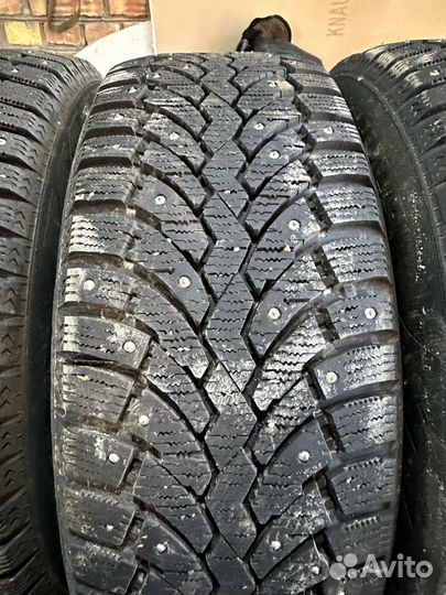 Pirelli Formula Ice 215/55 R16