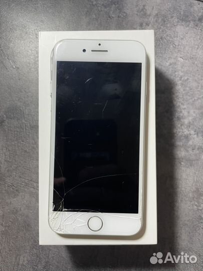 iPhone 7, 32 ГБ