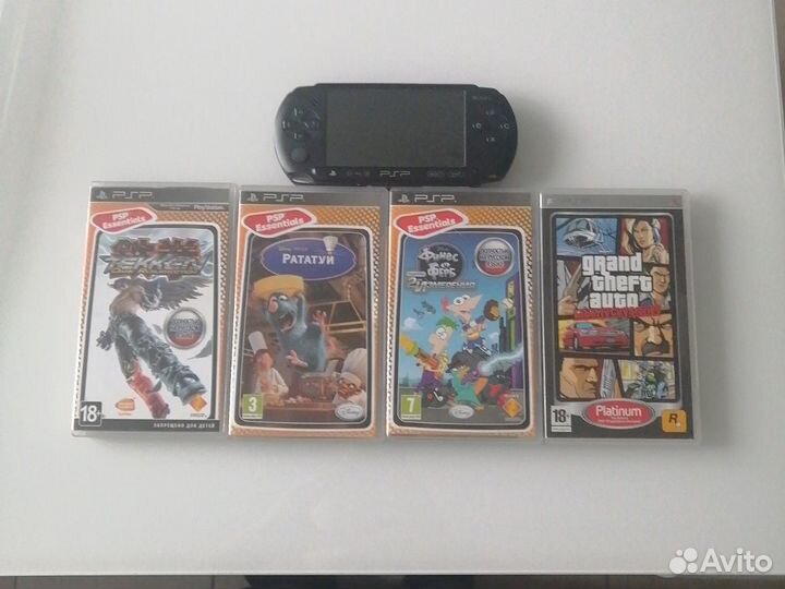 Sony PSP E1000 и 4 игры в конплекте