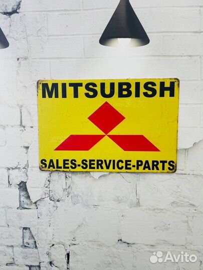 Декор на стену Mitsubish