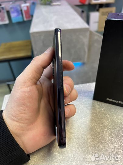 Samsung Galaxy S23, 8/256 ГБ