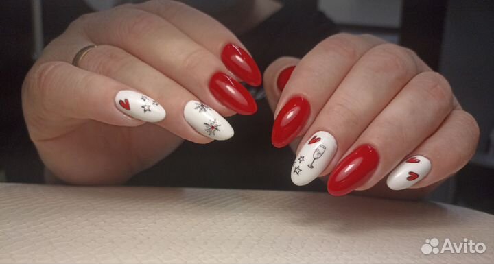 Маникюр педикюр