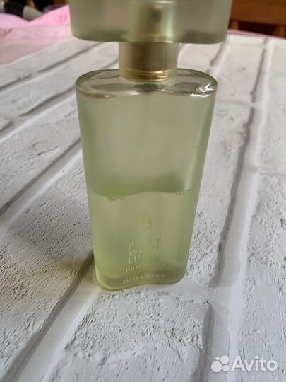 Estee lauder pure white linen light breeze