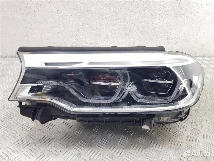 8499122 Фара правая BMW 5 G30/G31