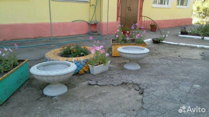 Вазон для цветов