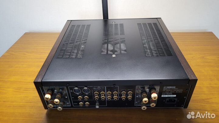 Yamaha A-S2000 black - в Идеале с Пультом