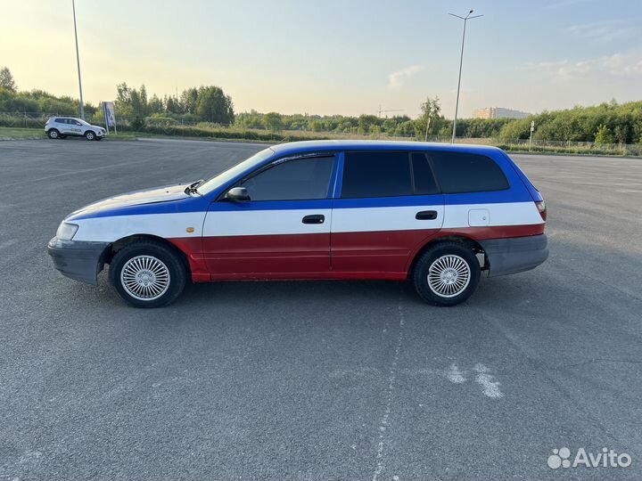 Toyota Caldina 2.2 AT, 2000, 500 000 км