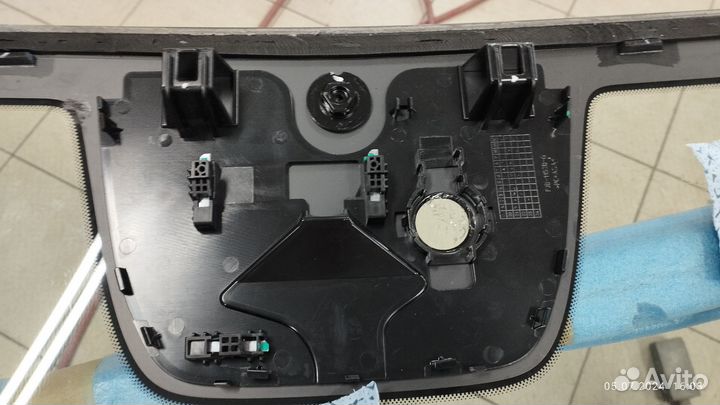 Стекло лобовое geely monjaro (скол)