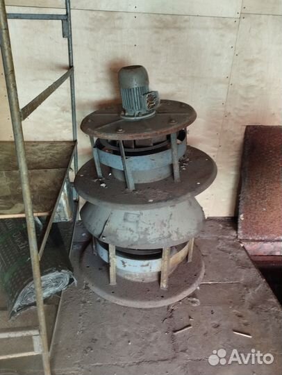 Крышный вентилятор 380