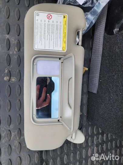 Chevrolet captiva c100 козырек пассажира со светом