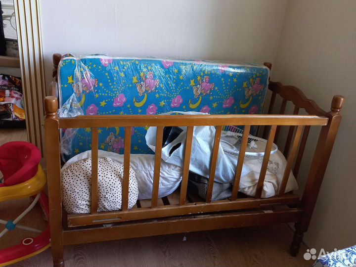 Детская кровать и матрас