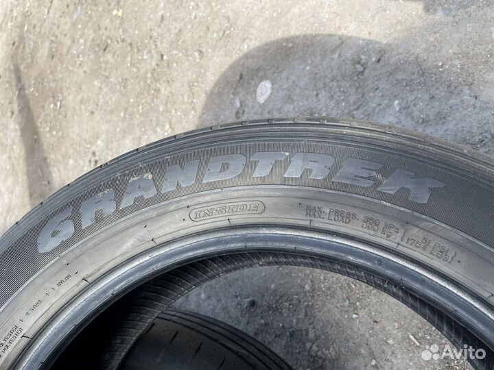 Dunlop Grandtrek ST30 235/55 R18 100H