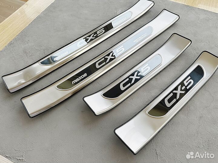Mazda CX-5 (2017-2024) накладки на пороги KF