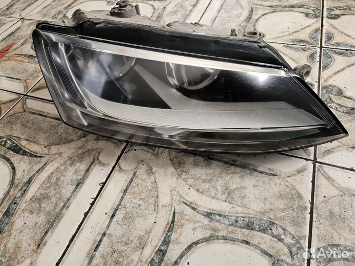 Фара Volkswagen Jetta VI