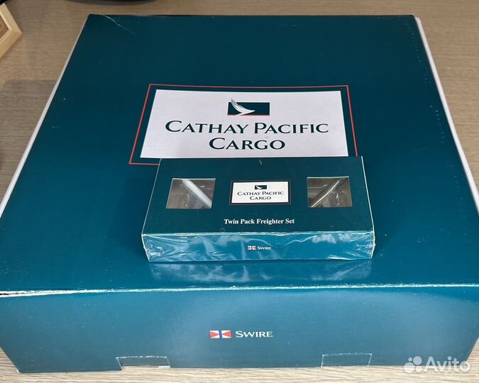 Модель самолета Boeing 747-8f Cathay Pacific