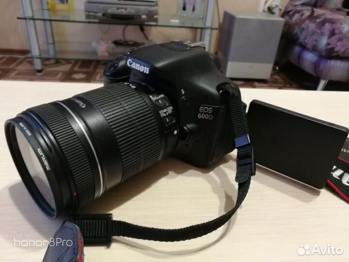 Фотоаппарат еds 600 D, объектив EFS 18-135 мм
