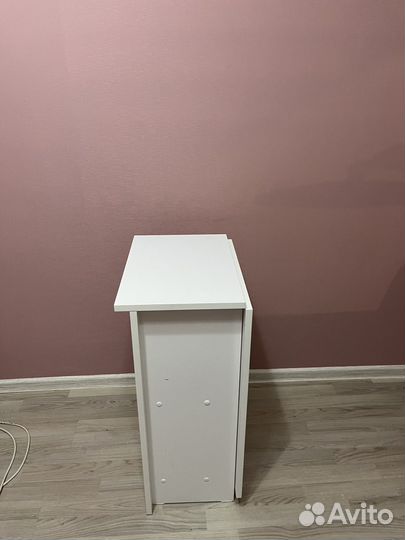 Стол для маникюра с пылесосом с лампой