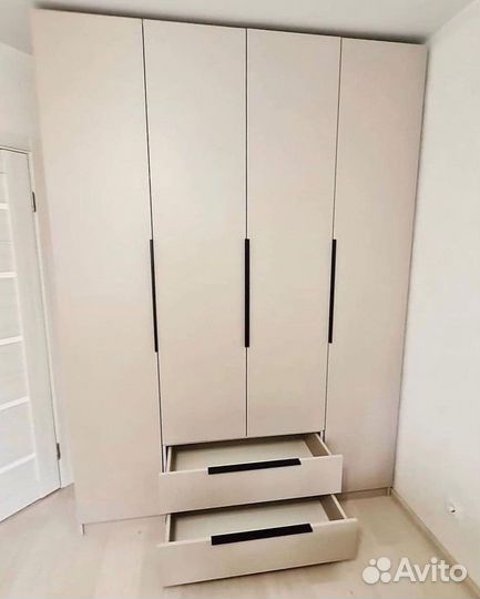 Шкаф распашной створчатый