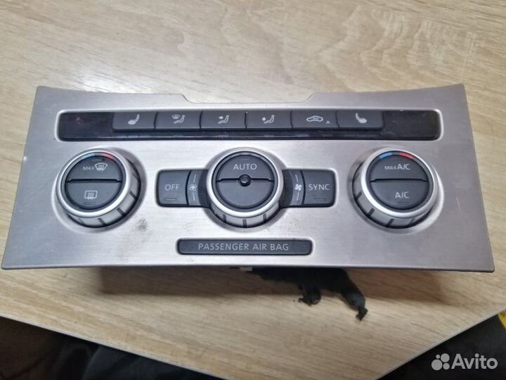 Блок управления климат-контролем Volkswagen Passat