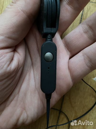 Гарнитура от телефона Tonino Lamborghini