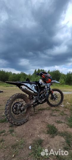 Avantis enduro 300 pro carb exclusive edition