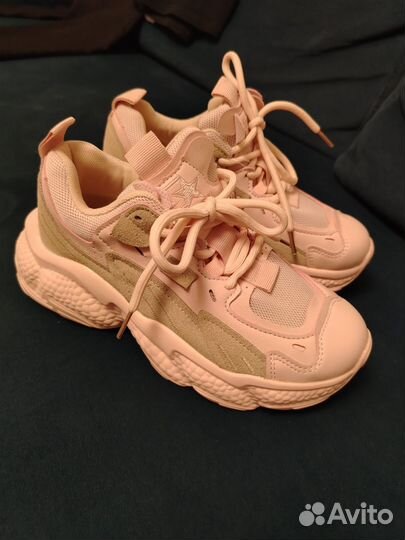 Кроссовки 36