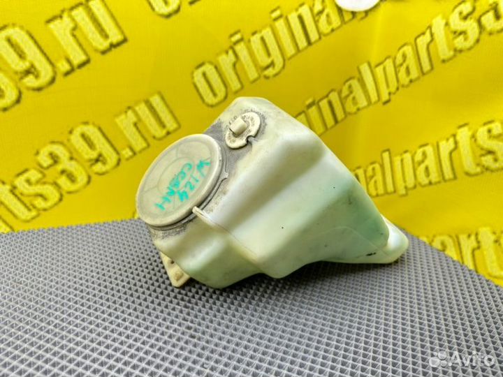 Бачок стеклоомывателя Mercedes-Benz W124 M102 2.3