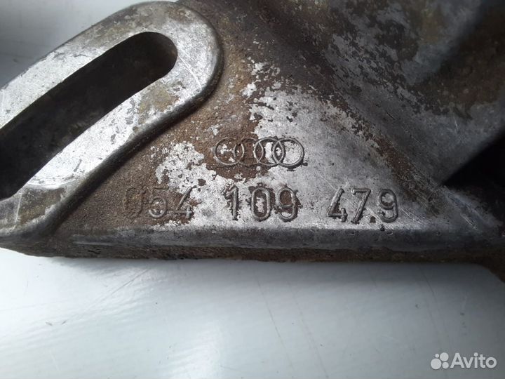 Ролик натяжитель ремня грм Audi 100 C4 1991-1994