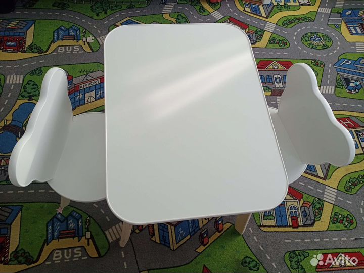 Детский стол и стульчик